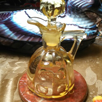 Heisey Sahara "Old Sandwich" Cruet - Glassware