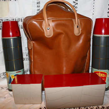 1950 Thermos with containers and original carrying bag - Kitchen