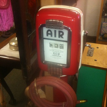 Old Restored Air Pump...40's or 50's... - Petroliana