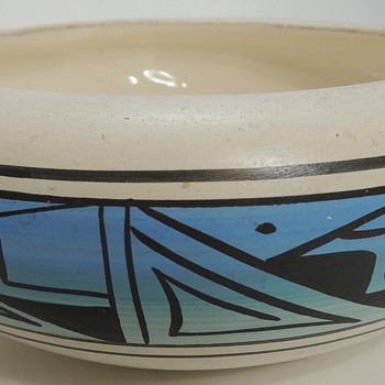 Modern Navajo Pottery?? I think - Art Pottery