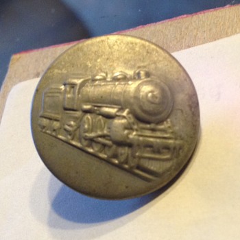 Railroad metal Train Button stamped 1913-1918 - Railroadiana