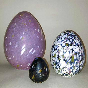 Monica Backström eggs for Boda - Art Glass