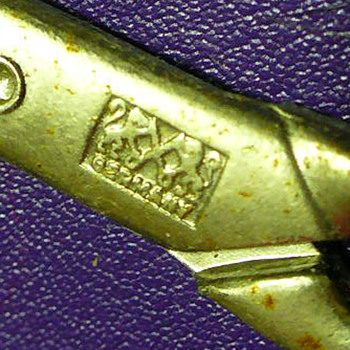 Recognize this mark? - Sewing