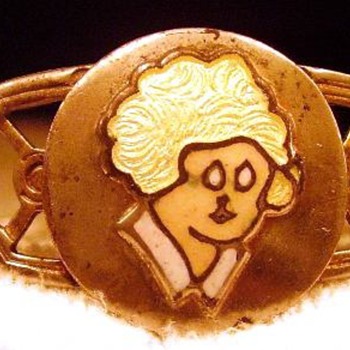 Need help with this Little Orphan Annie Bracelet