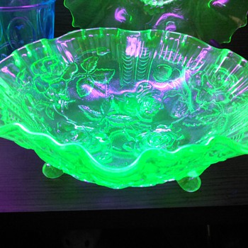 Imperial Glass "Lustre Rose" Vaseline repro - Glassware