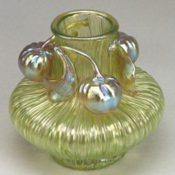 Loetz Boule Vase