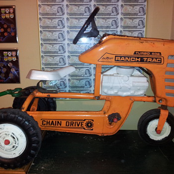 AMF Ranch Trac Pedal Tractor with Dump Trac! - Toys