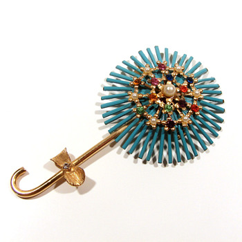 Vintage enameled pin with rhinestones