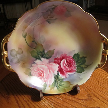 Noritake Green "M" in the Wreath Gold Handle Bowl 9"