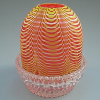 Fairy Lamp - Clarke Model 212 "Twisted" Verre Moiré" - Art Glass