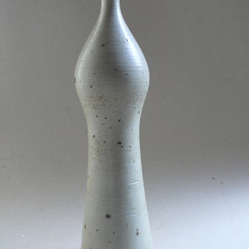 Kyllikki Salmenhaara vase, ca 1952, 12.5" Arabia Finland - Pottery