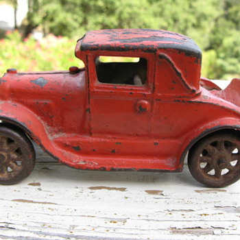 ARCADE cat iron toy car - Model Cars