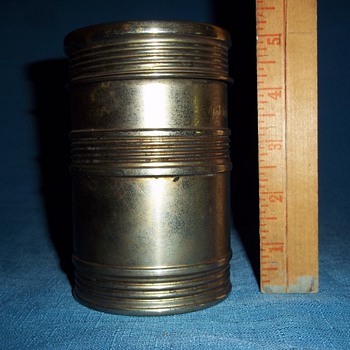 never seen an old thermos like this before - Bottles