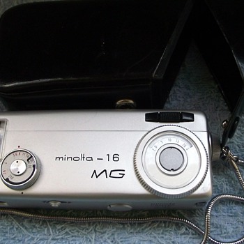 1966-minolta 16mg -sub-minature 16mm camera/film - Cameras