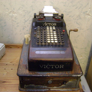 1919-1920 Victor Cash Register