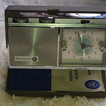Westinghouse H968PLA Travel Clock Radio