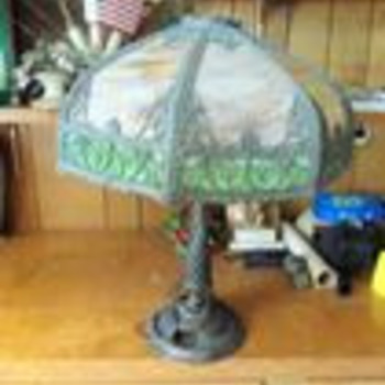 Need Help to identify maker and value - Lamps