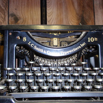 TYPE WRITTER - Office