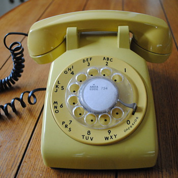 Yellow Western Electric Model 500 Telephone - Telephones