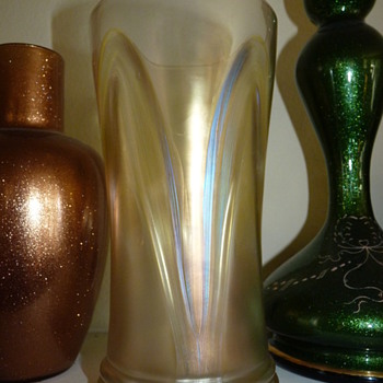 Late Loetz iridescent Unknown decor