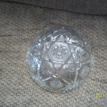 I found these glass bowls  in my house that I move into..what are they and what can you tell me of them? Thank you - Glassware