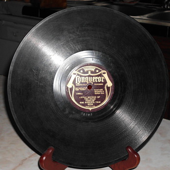 1920's  hard vinyl records - Records