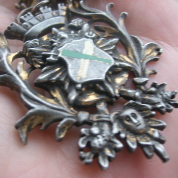 Coat of Arms ??? - Costume Jewelry