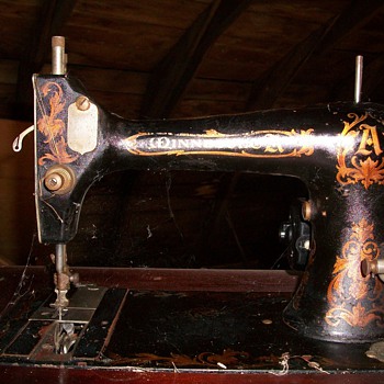 Minesotta sewing machine 
