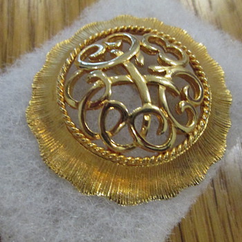 Vintage Brooch - Costume Jewelry