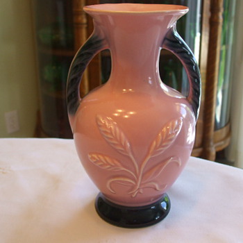 Hull, Shawnee, Someone Else....Who made this Pink & Black Pottery Vase? - Art Pottery