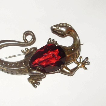 Victorian Era Large Lizard w/ large Garnet Vermeil ?ny Ideas> - Fine Jewelry