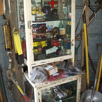 ANOTHER MEDICAL CABINET! - Furniture