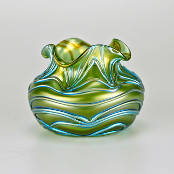 ...another early Loetz decor called Formosa - Art Glass