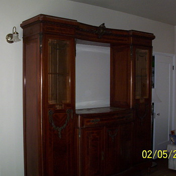 Dining room Italian hutch