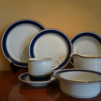 PORSGRUND - NORWAY/ABOUT 72 PIECE SET