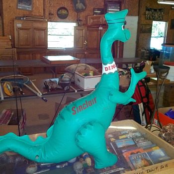 SINCLAIR DINOSAUR