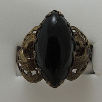 Help with ring - Costume Jewelry