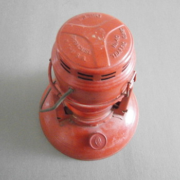 Antique Old Dietz No 40 Traffic Guard, Red Glass Oil Signal Lantern.  - Lamps