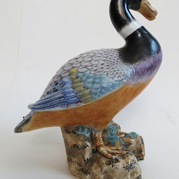 Today's Duck, Antique Chinese Porcelain~Stunning Shape, Detail, Painting - Asian