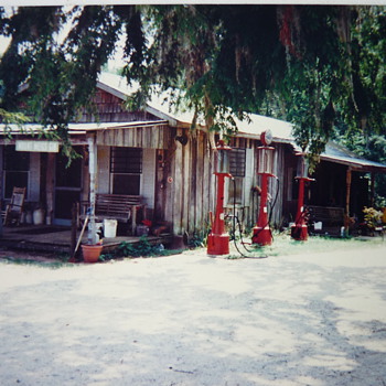 Gas station - Petroliana