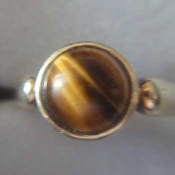 Simple 14K yellow gold Art Deco ring with tiger eye