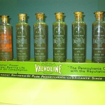 Valvoline Countertop Display - Petroliana