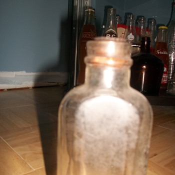 old bottle i dont know what kind help please - Bottles