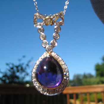 Beautiful vintage pendant with Diamonds