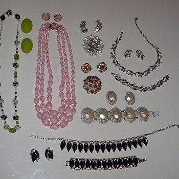 Recent sets. - Costume Jewelry