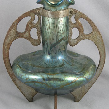 Kralik / Heckert Silberband Vase in Hammered Iron Arts & Crafts Mounts