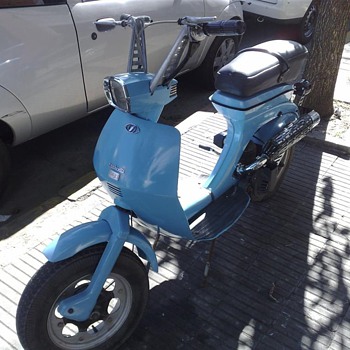 Lambretta Vega 75cc - Motorcycles