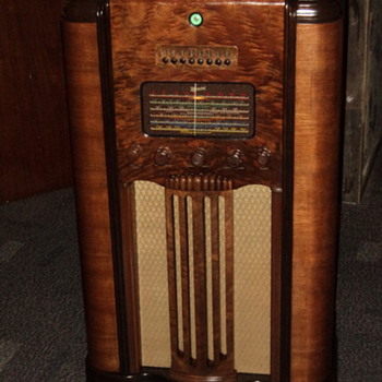 My latest Marconi console - Radios