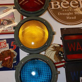 Econolite traffic signal