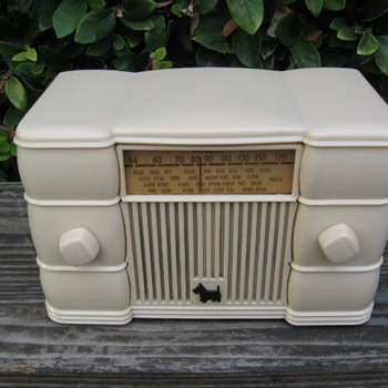 Art Deco Remler Scottie Dog Tube Radio Model 49 - Radios
